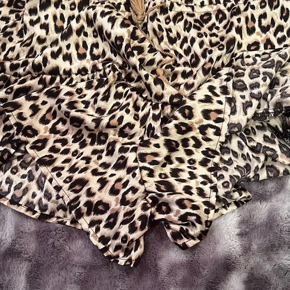 Cupshe Leopard Print Romper - Picture 5 of 5